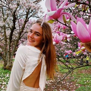 Meet your Posher, Caroline